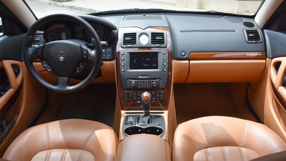 کابین مازراتی کواتروپورته